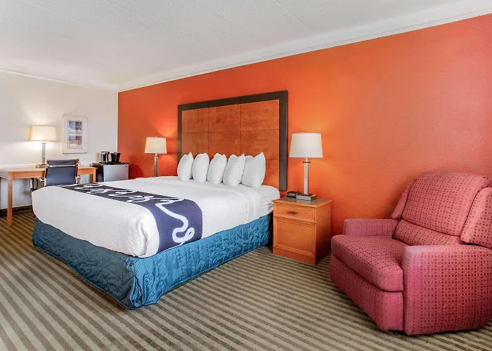 Chicago O'hare Airport 3* Elk Grove Village